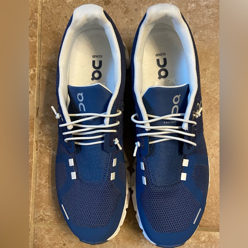 On cloud Swiss engineering women’s 8.5